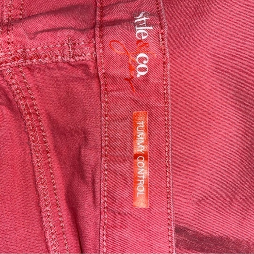 Style & Co Salmon Pink Mid Rise Tummy Control Capri Jeans, Size 12 - Picture 7 of 8